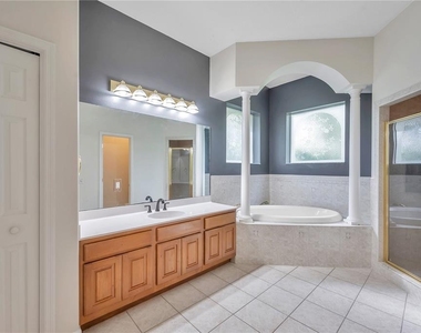 1507 W Windhorst Road - Photo Thumbnail 37