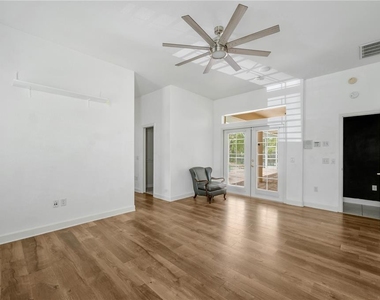 1507 W Windhorst Road - Photo Thumbnail 27