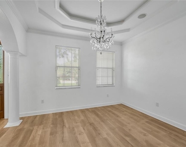 1507 W Windhorst Road - Photo Thumbnail 8