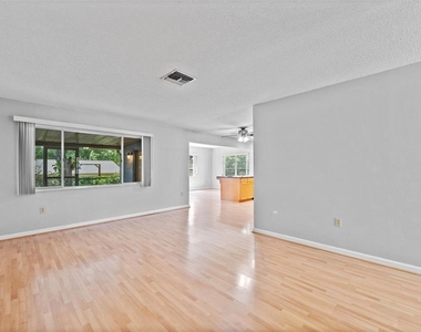 2334 Citrus Hill Rd - Photo Thumbnail 7