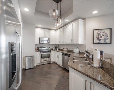 449 S 12th Street - Photo Thumbnail 7