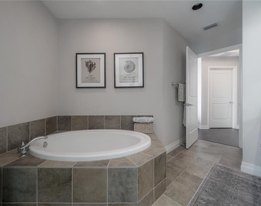 449 S 12th Street - Photo Thumbnail 13