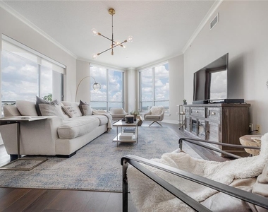 449 S 12th Street - Photo Thumbnail 2