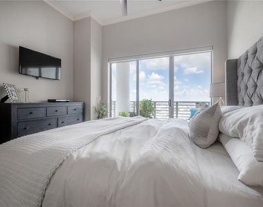 449 S 12th Street - Photo Thumbnail 11