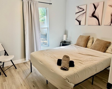 3517 Bishop Eddie Newkirk Way - Photo Thumbnail 10