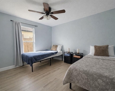 3517 Bishop Eddie Newkirk Way - Photo Thumbnail 11