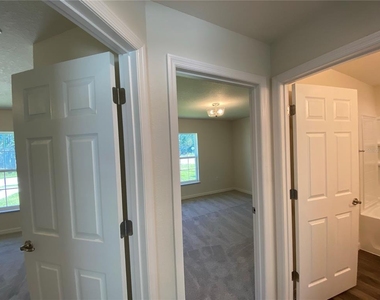 8190 N Wakefield Drive - Photo Thumbnail 18