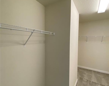 8190 N Wakefield Drive - Photo Thumbnail 16