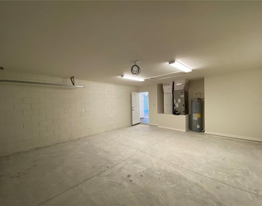 8190 N Wakefield Drive - Photo Thumbnail 29