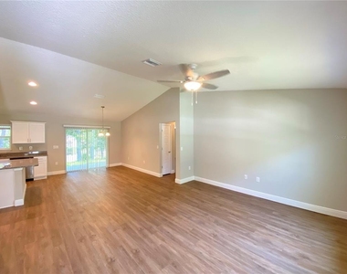 9065 N Akola Way - Photo Thumbnail 3