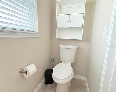 15712 Sw 37th Circle - Photo Thumbnail 11