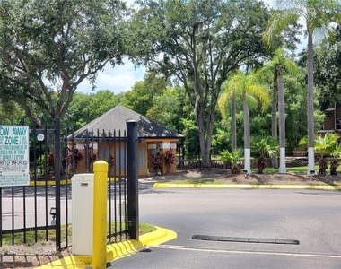 4572 Commander Drive - Photo Thumbnail 20