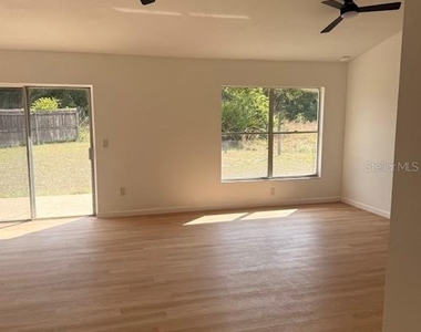 141 Hazel Boulevard - Photo Thumbnail 3