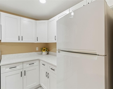 164 Perimeter Drive - Photo Thumbnail 6