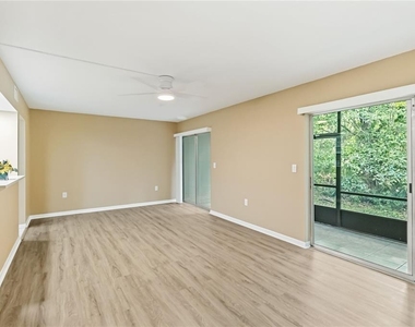 164 Perimeter Drive - Photo Thumbnail 2
