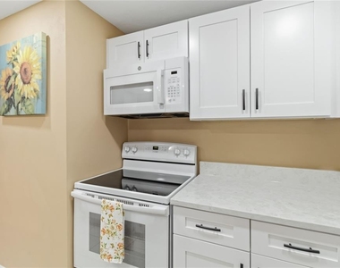 164 Perimeter Drive - Photo Thumbnail 7