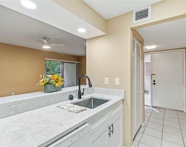 164 Perimeter Drive - Photo Thumbnail 8