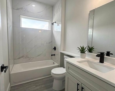 16252 Sw 27th Terrace Road - Photo Thumbnail 7