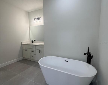 16252 Sw 27th Terrace Road - Photo Thumbnail 4