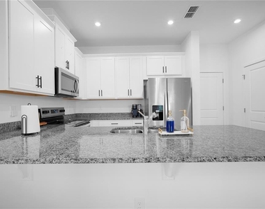 3041 Douglas Fir Drive - Photo Thumbnail 8