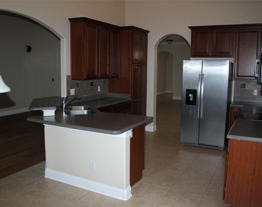 6833 Dolce Street - Photo Thumbnail 11