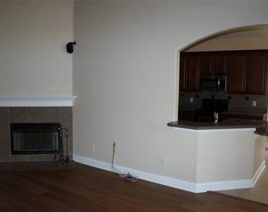 6833 Dolce Street - Photo Thumbnail 9
