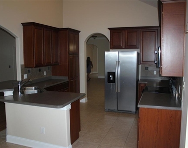 6833 Dolce Street - Photo Thumbnail 13