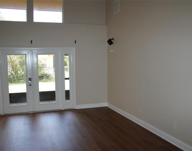 6833 Dolce Street - Photo Thumbnail 7