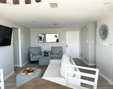 1255 Tarpon Center Drive - Photo Thumbnail 3