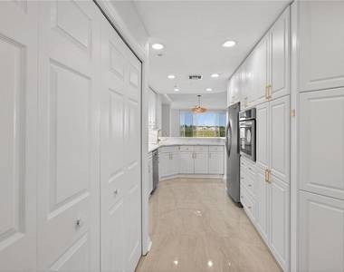 5430 Eagles Point Circle - Photo Thumbnail 11