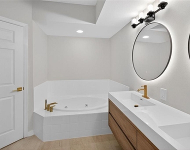 5430 Eagles Point Circle - Photo Thumbnail 27
