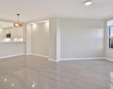 5430 Eagles Point Circle - Photo Thumbnail 16