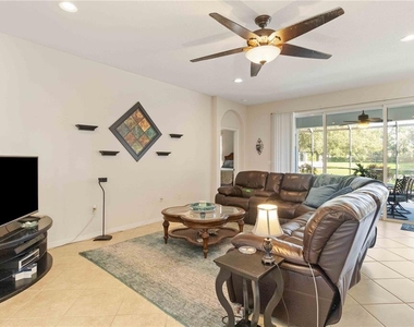 6815 45th Terrace E - Photo Thumbnail 5