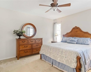 6815 45th Terrace E - Photo Thumbnail 9
