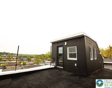 521 Ferry Street - Photo Thumbnail 18