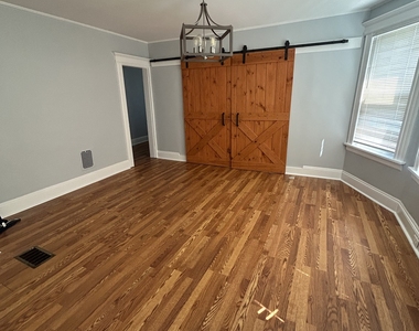 273 Judson Place - Photo Thumbnail 2