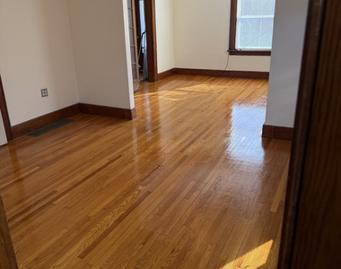 7 Gardners Lane - Photo Thumbnail 3