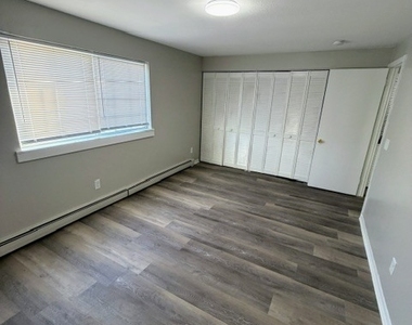 351 Mill Rock Road - Photo Thumbnail 6
