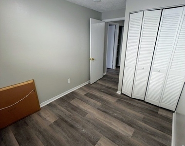 351 Mill Rock Road - Photo Thumbnail 8