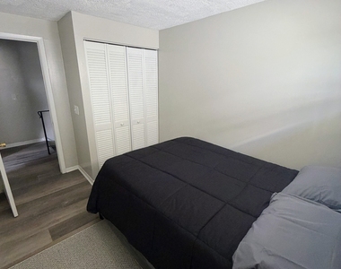 351 Mill Rock Road - Photo Thumbnail 16