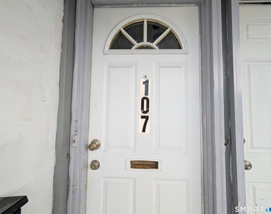 107 Catherine Street - Photo Thumbnail 5