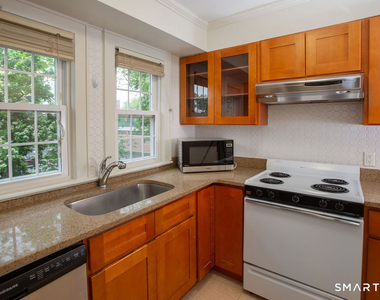 40 Unit B Seminary Street - Photo Thumbnail 4