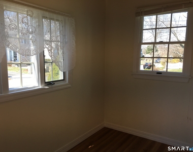 11 Fairlea Avenue - Photo Thumbnail 13