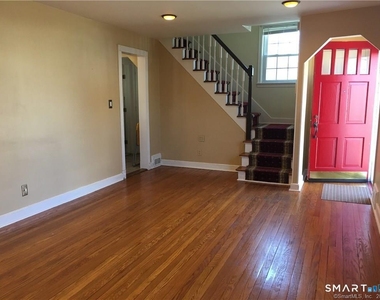 11 Fairlea Avenue - Photo Thumbnail 4
