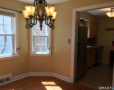 11 Fairlea Avenue - Photo Thumbnail 8