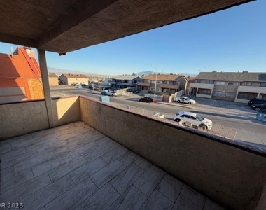 6953 Hopkins Drive - Photo Thumbnail 4