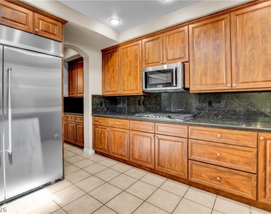 9101 Crystal Lake Court - Photo Thumbnail 18