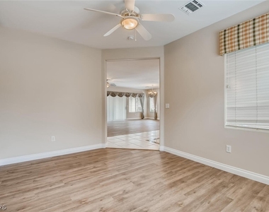 2316 Desert Fox Drive - Photo Thumbnail 14