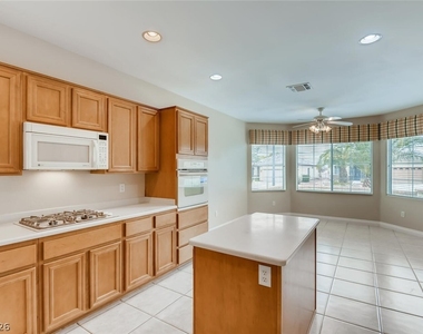 2316 Desert Fox Drive - Photo Thumbnail 7