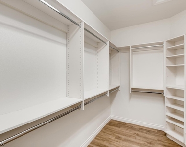 2316 Desert Fox Drive - Photo Thumbnail 20
